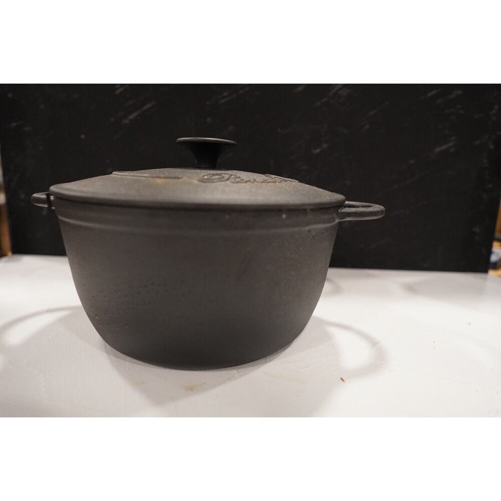 The Pioneer Woman Cast Iron 5-Quart Pre-Seasoned Dutch Oven with (lid rust)